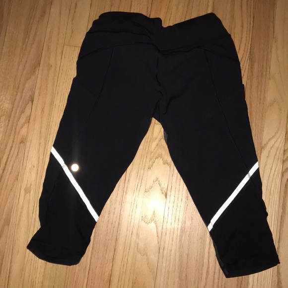 Lulu lemon cropped pants - Picture 2 of 4